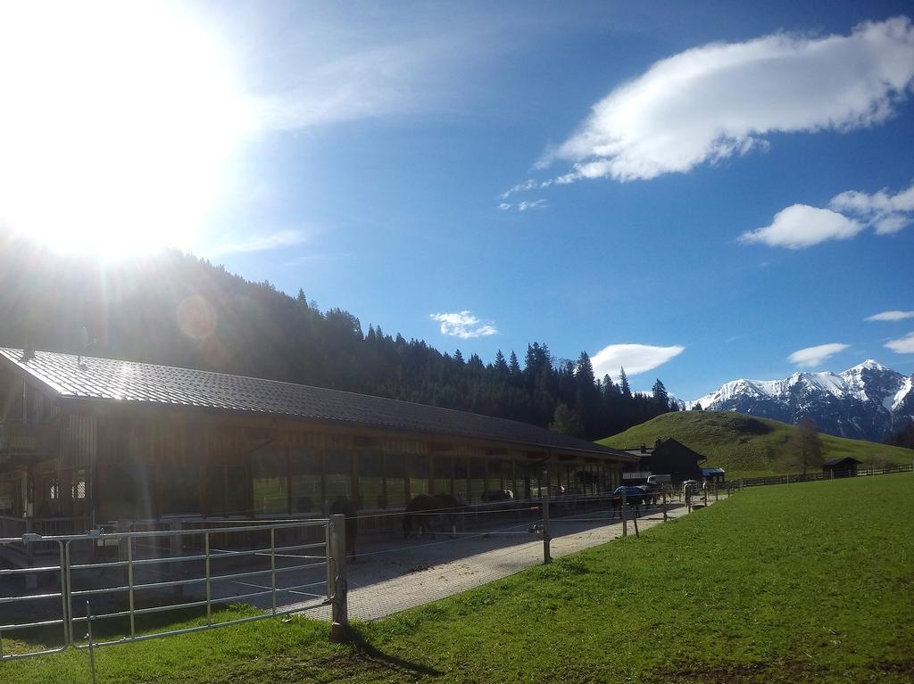Hotel Reiterhof Berggut Gaicht Nesselwängle Exterior foto